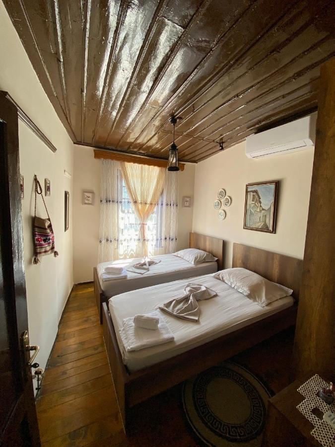 Restaurant & Guest House Semani Berat Exterior foto