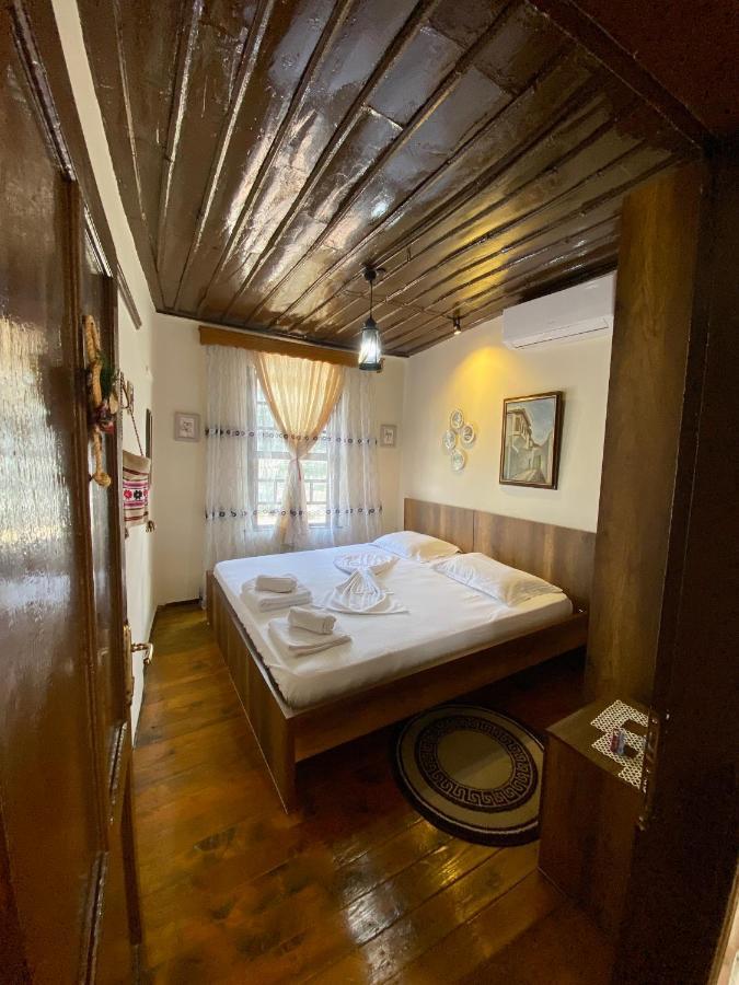 Restaurant & Guest House Semani Berat Exterior foto