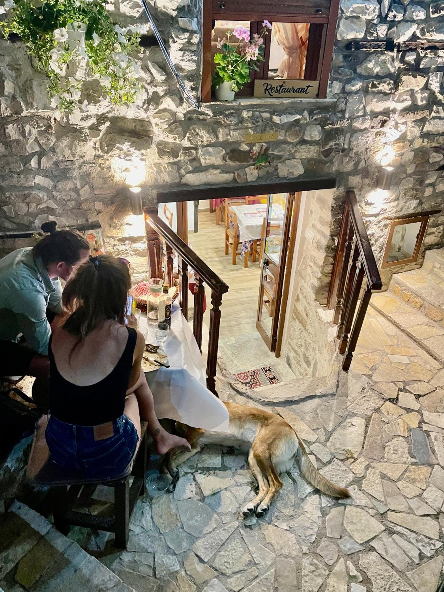 Restaurant & Guest House Semani Berat Exterior foto